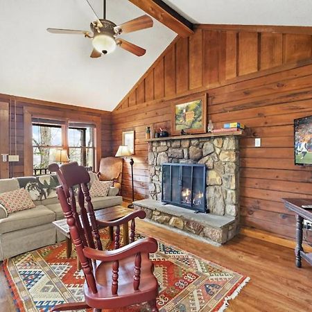 Log Cabin On Peaceful River بيوينغ روك المظهر الخارجي الصورة